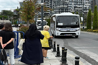 KÂĞITHANE BELEDİYESİ’NDEN MEZARLIK ZİYARETLERİ İÇİN ÜCRETSİZ SERVİS HİZMETİ